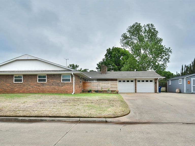 Listing photo 4