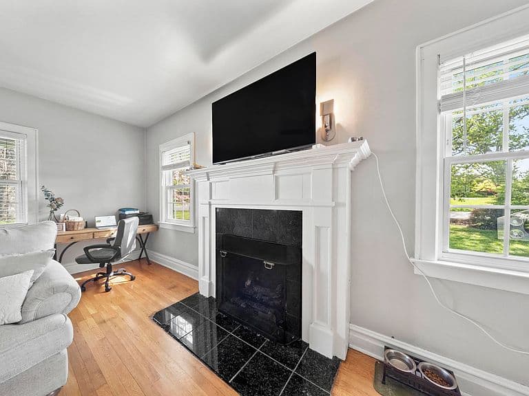 Listing photo 5