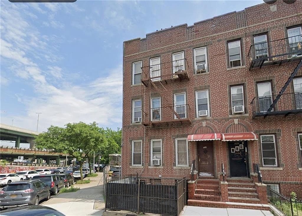 Primary listing photo