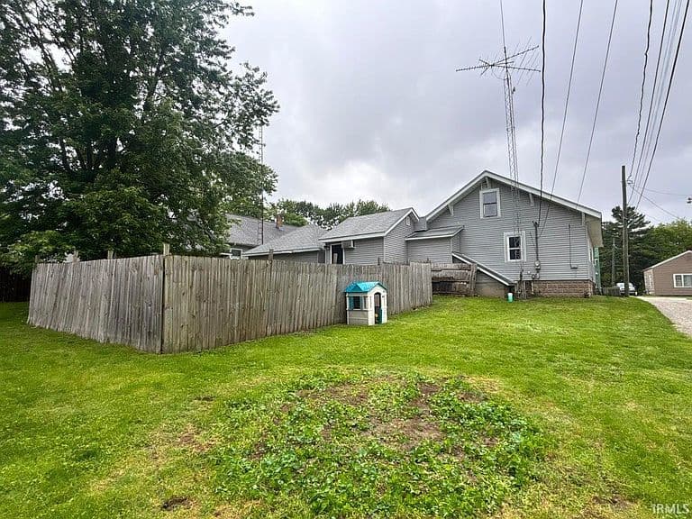 Listing photo 4