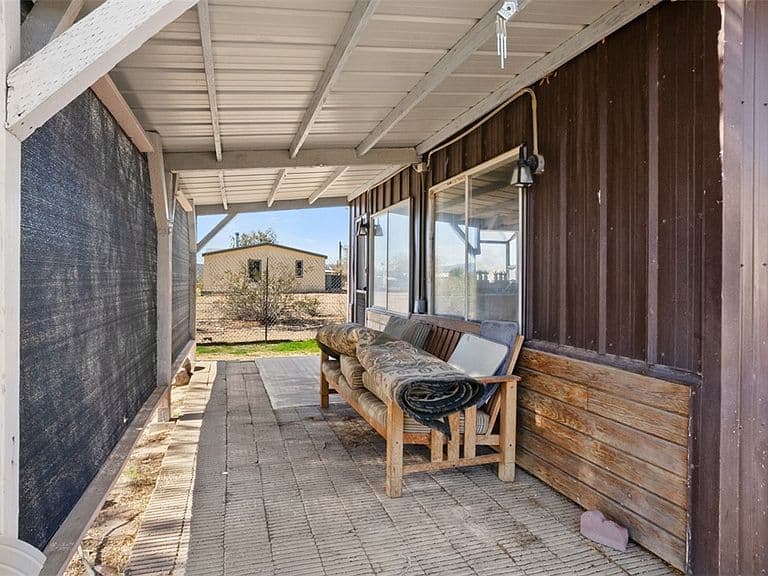 Listing photo 4