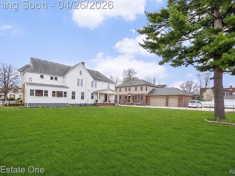 Listing photo 4