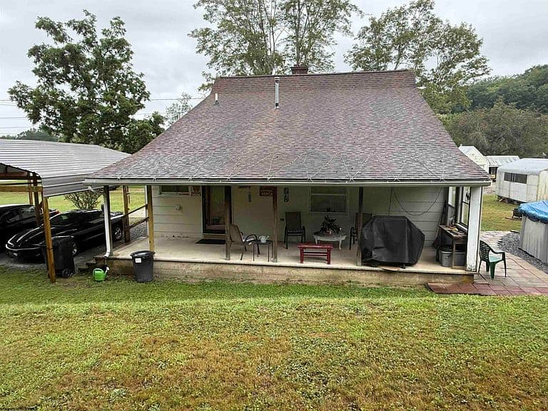 Listing photo 4