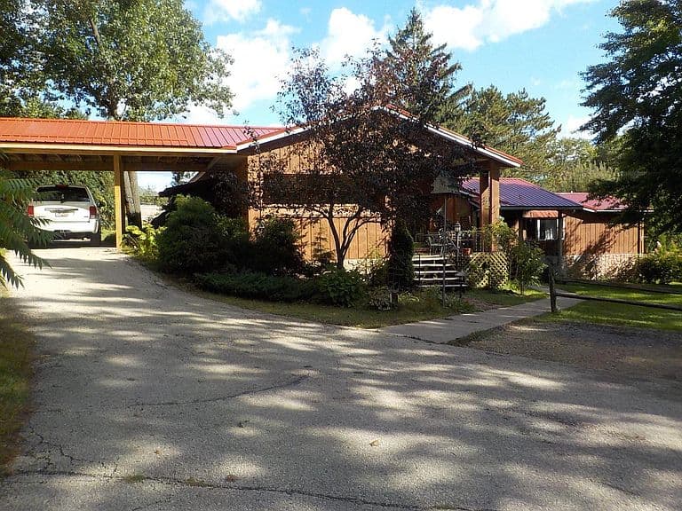 Listing photo