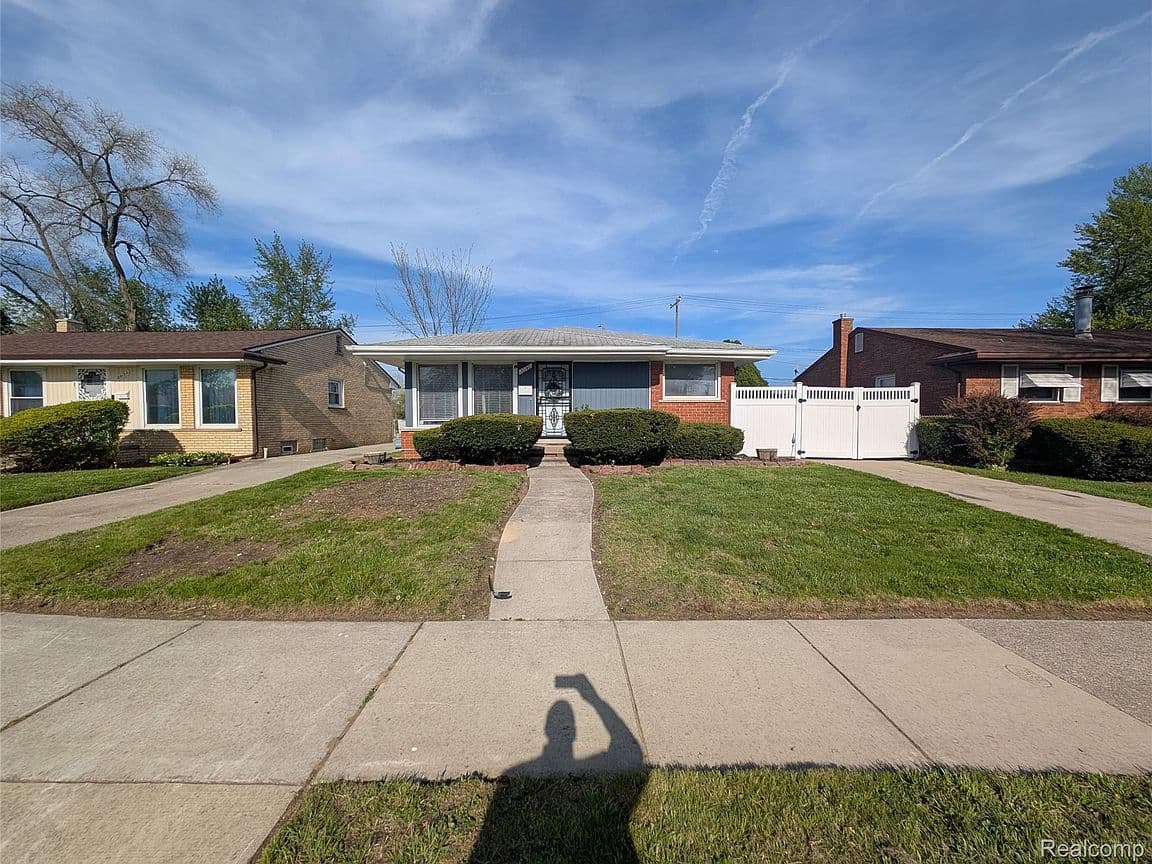 Primary listing photo
