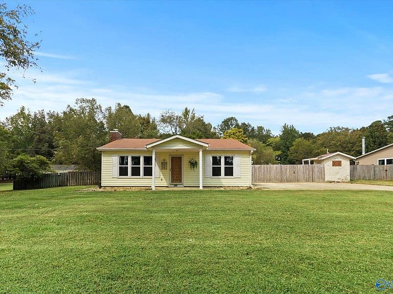 Listing photo 5