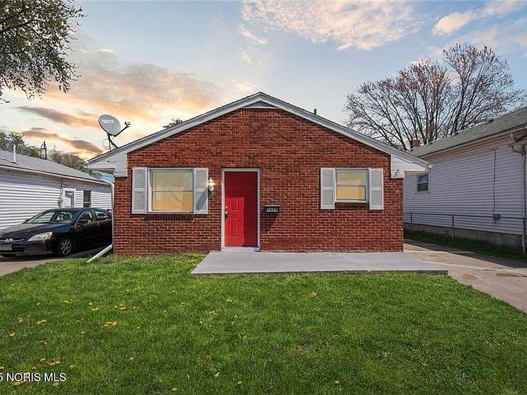 Listing photo 2