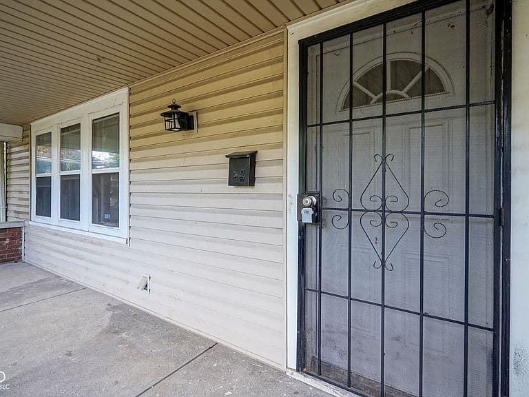 Listing photo 5