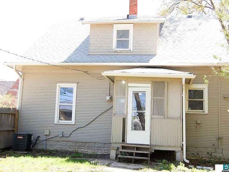 Listing photo 3