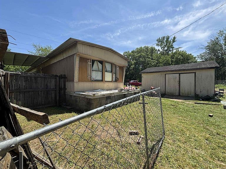 Listing photo 4