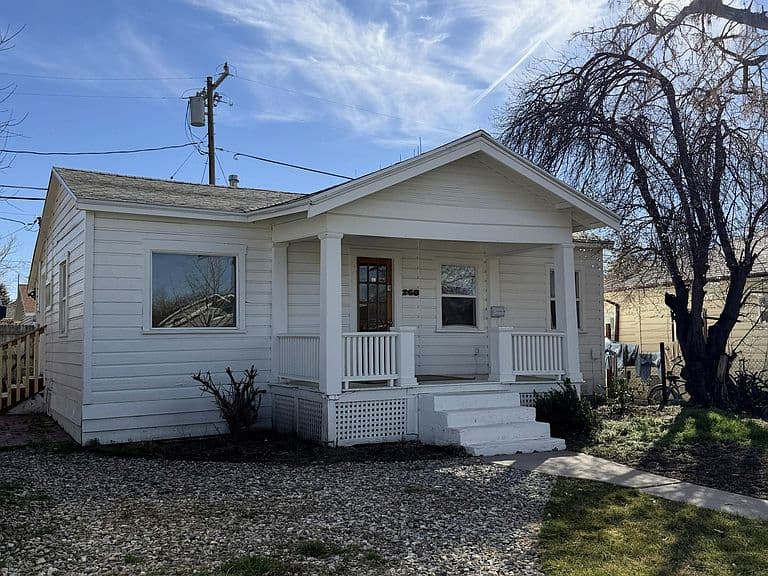 Listing photo 2