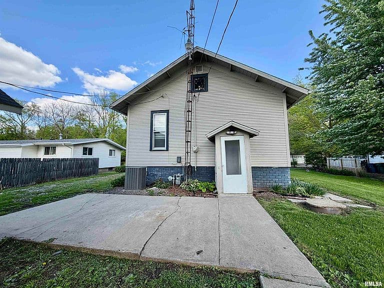 Listing photo 4