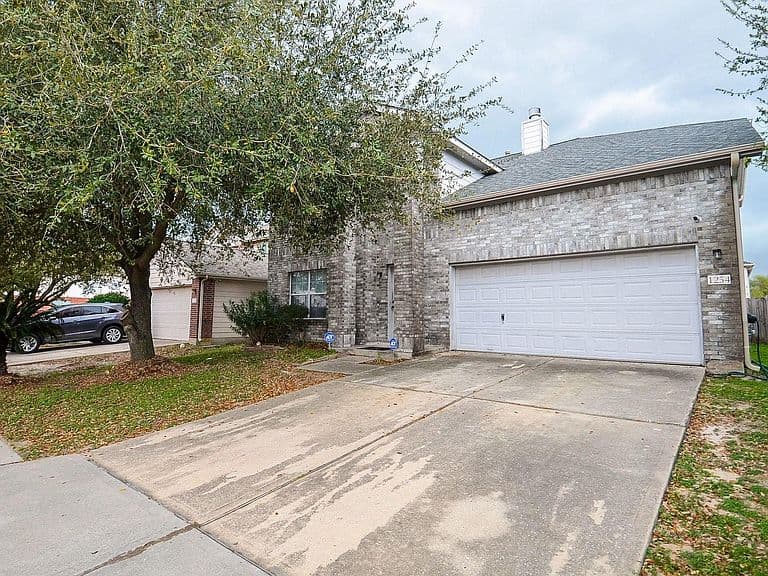 Listing photo 3