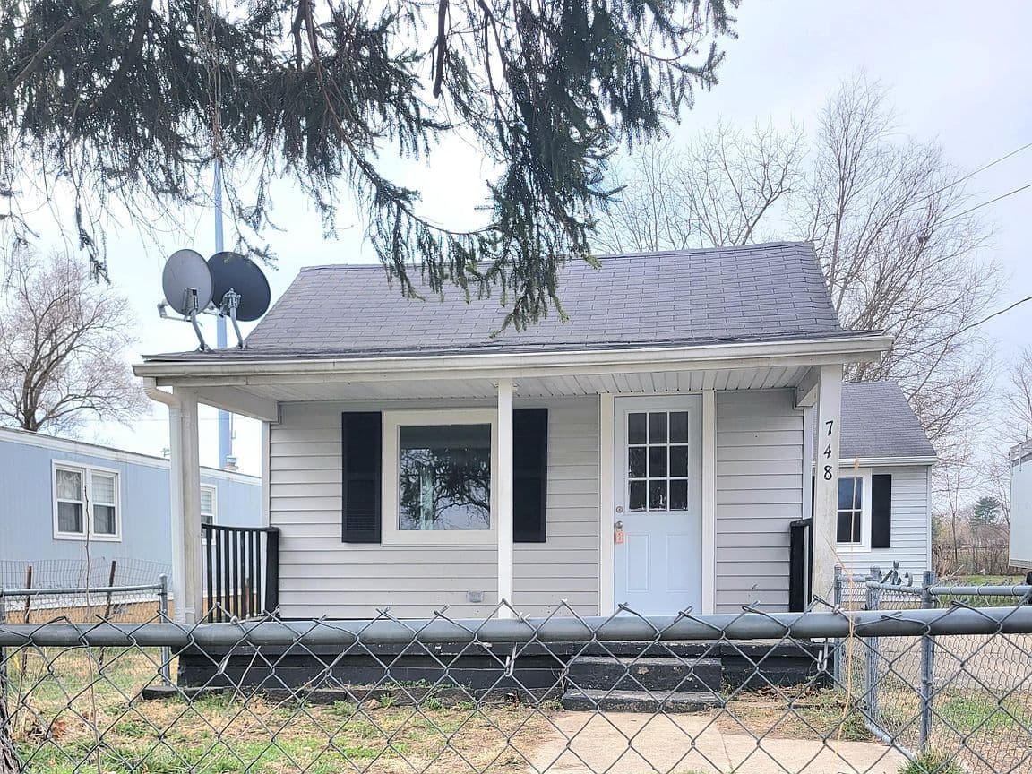 Primary listing photo