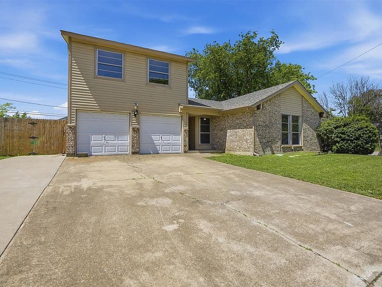 Listing photo 5