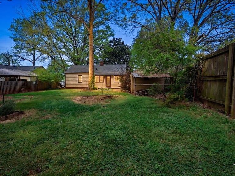 Listing photo 4
