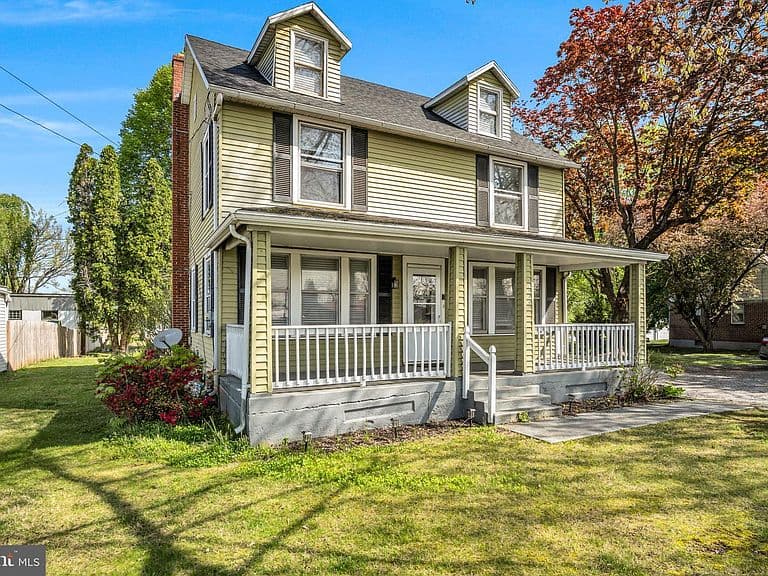Listing photo 3