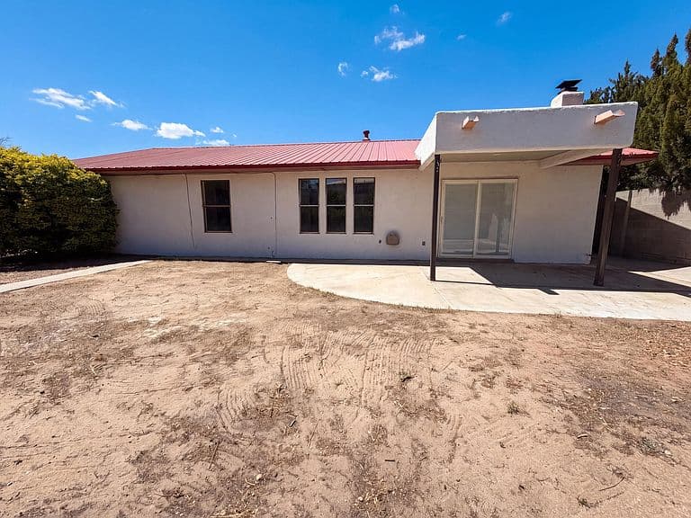 Listing photo 5