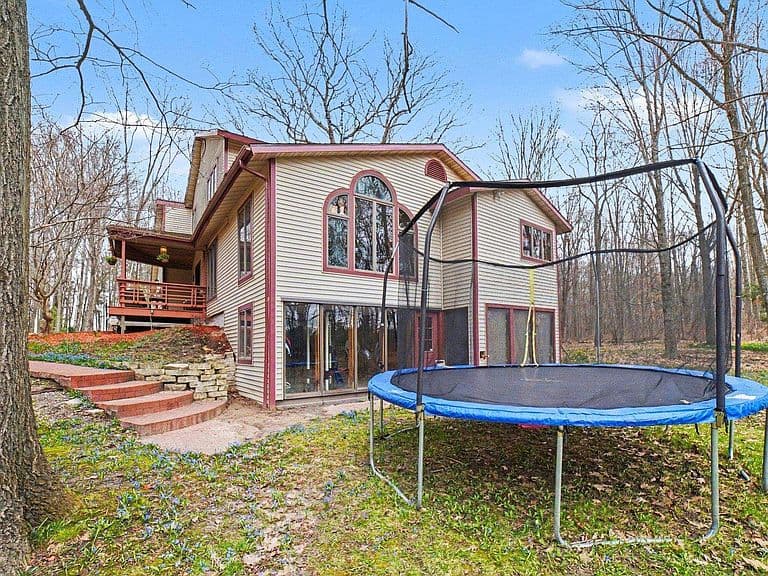 Listing photo 5