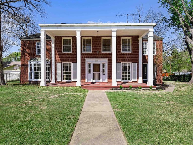 Listing photo 3