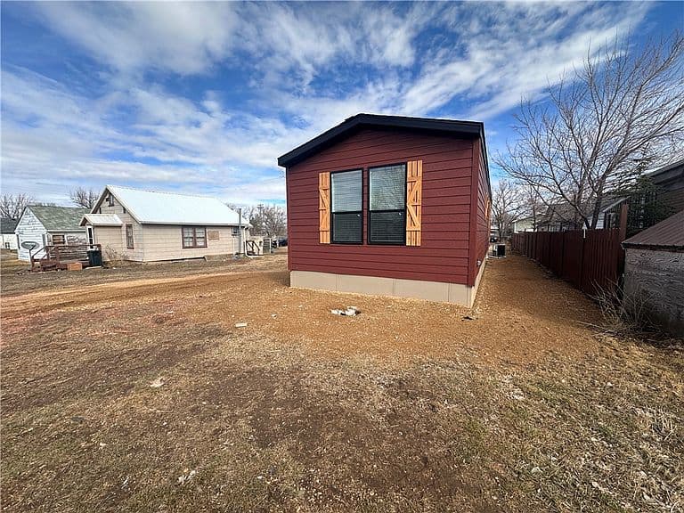 Listing photo 4