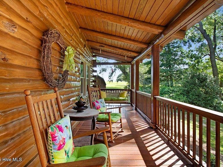 Listing photo 5