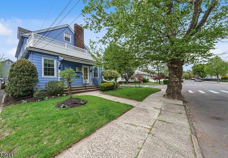 Listing photo 4
