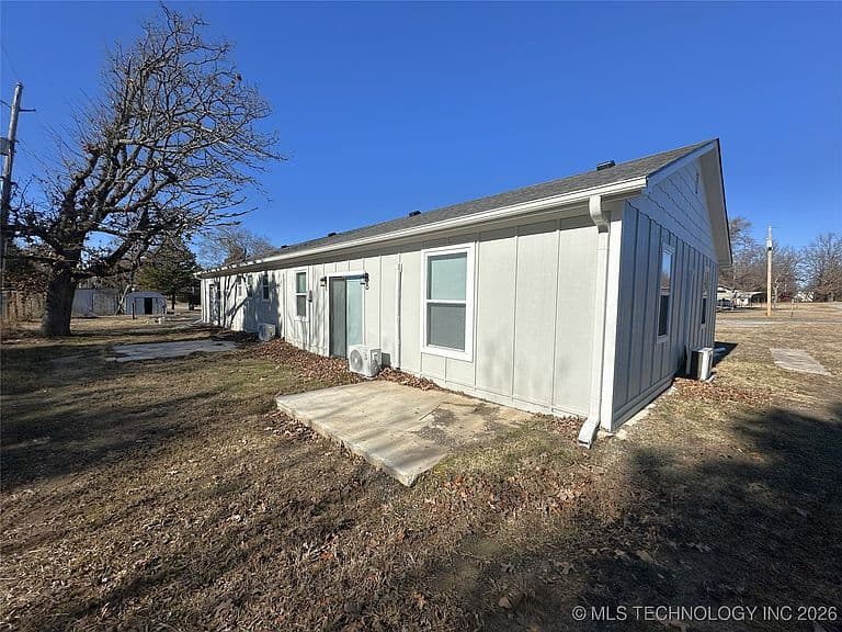 Listing photo 4