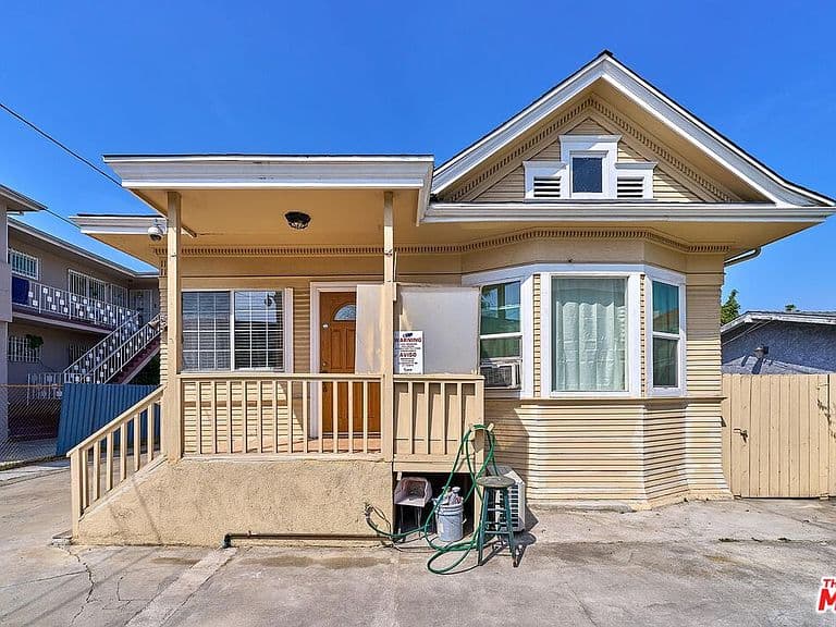 Listing photo 3