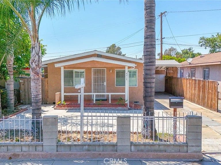 Listing photo 4
