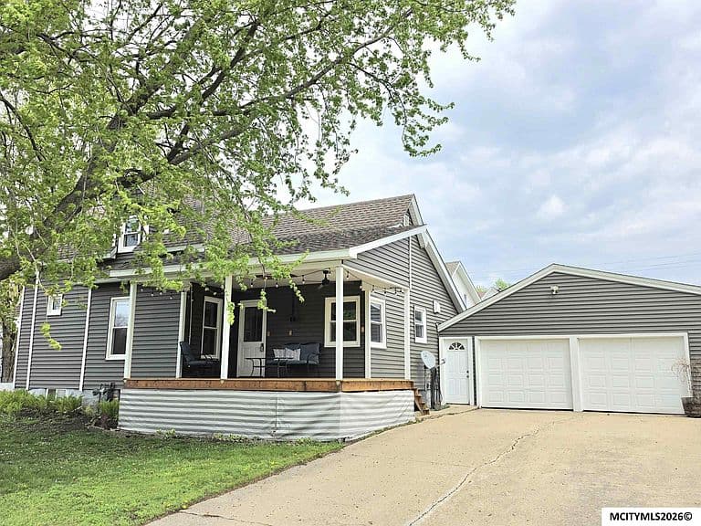 Listing photo 3