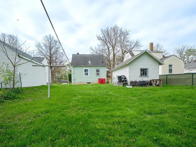 Listing photo 5