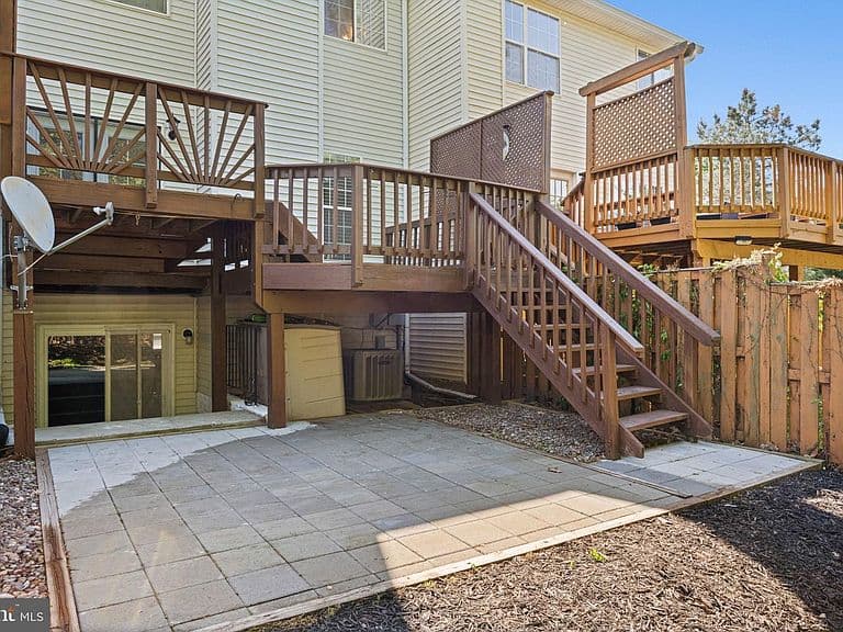 Listing photo 5