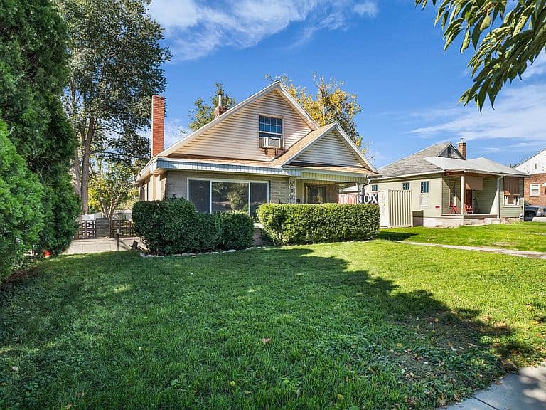 Listing photo 3