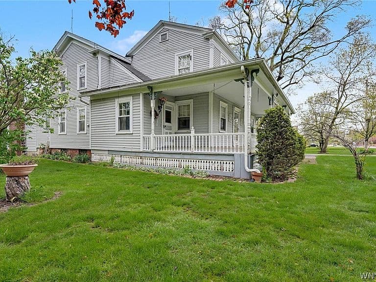 Listing photo 4