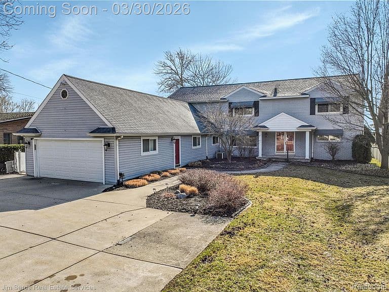 Listing photo 5
