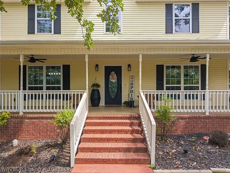 Listing photo 3