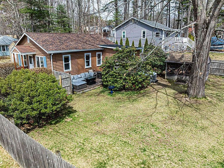 Listing photo 5