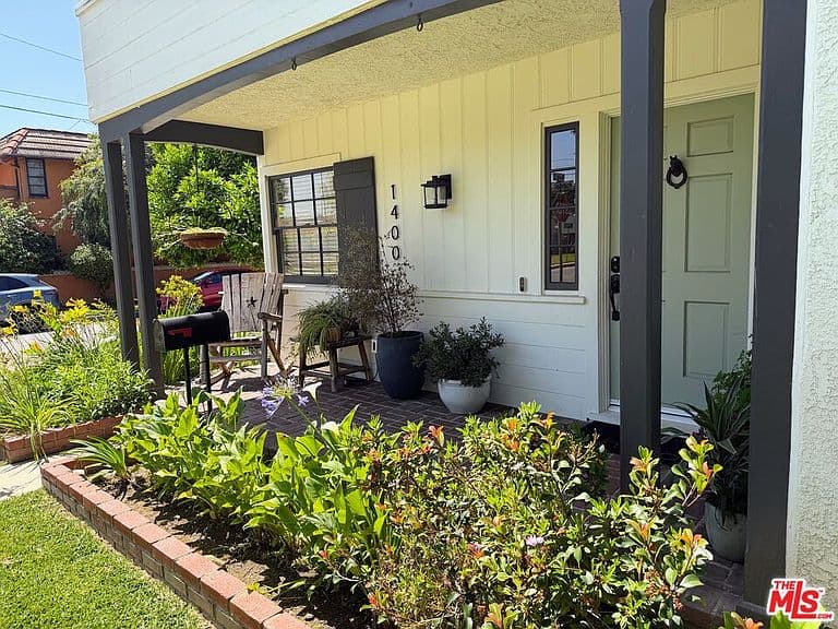 Listing photo 5