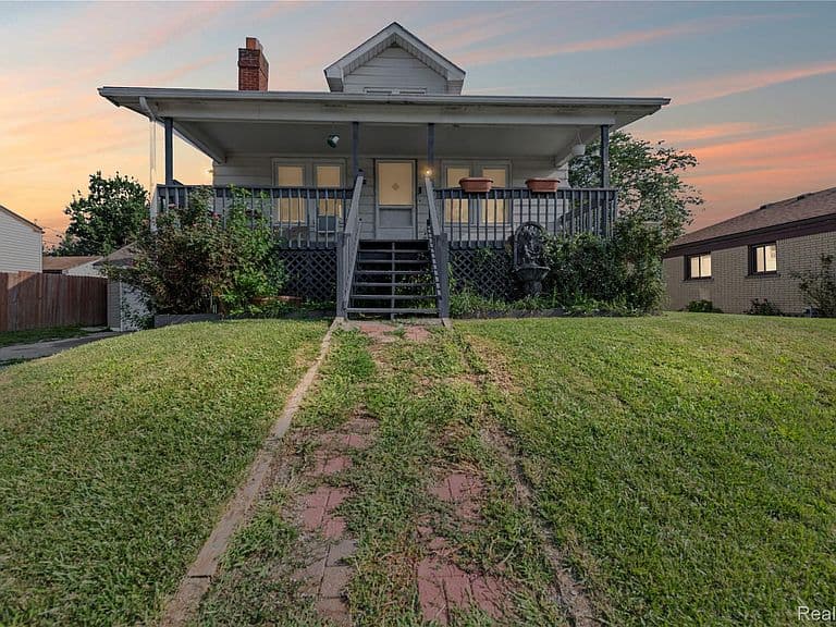Listing photo 4
