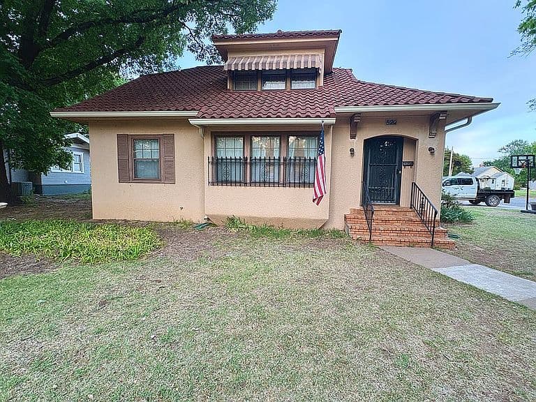 Listing photo 4