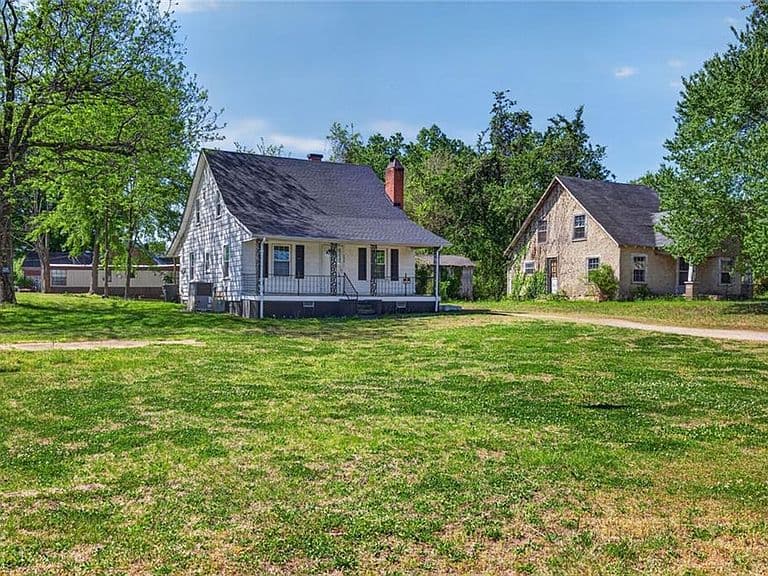 Listing photo 5