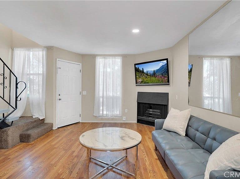Listing photo 5