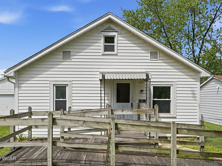 Listing photo 2
