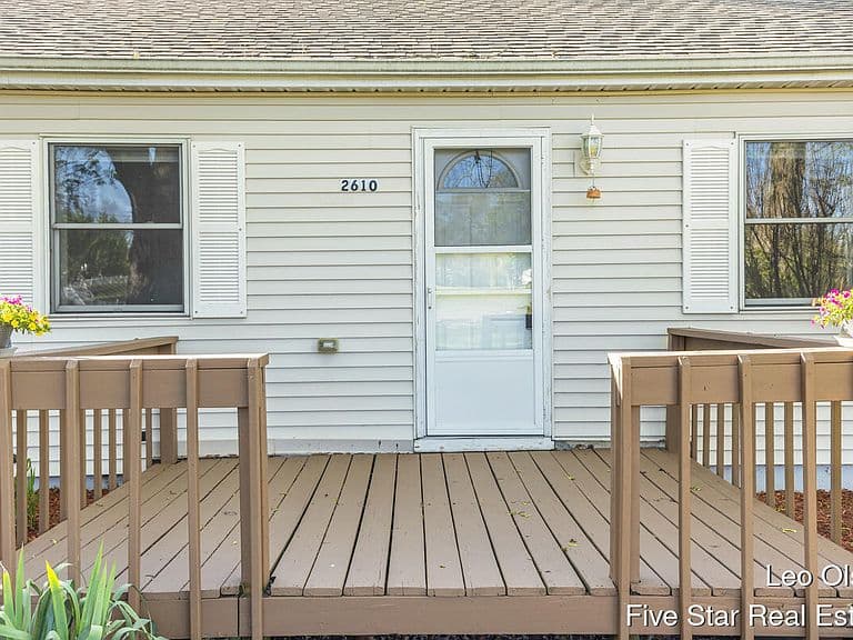 Listing photo 4