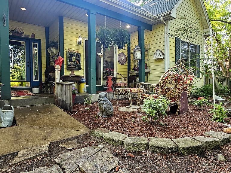 Listing photo 3