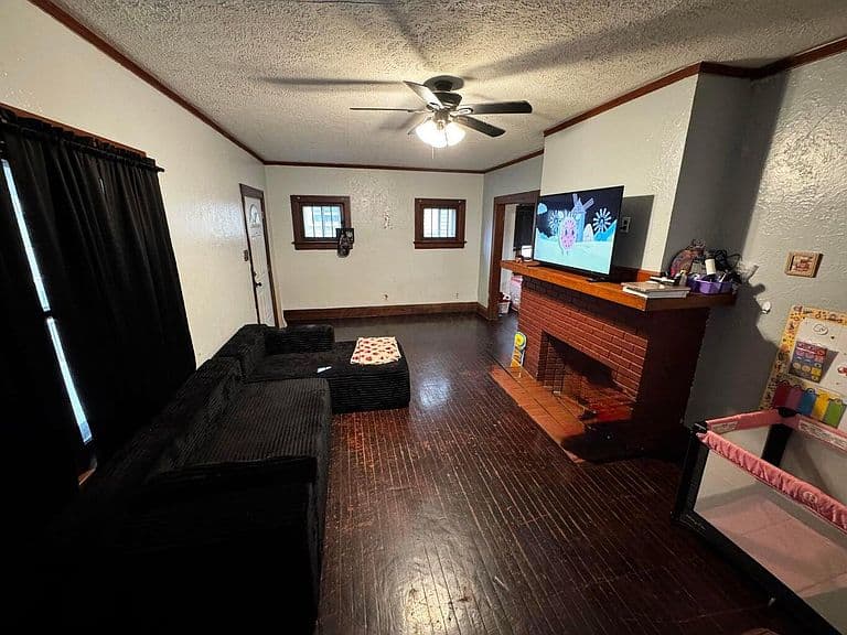 Listing photo 4