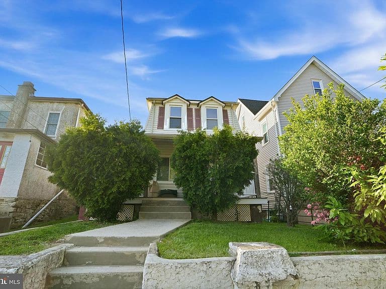 Listing photo 5