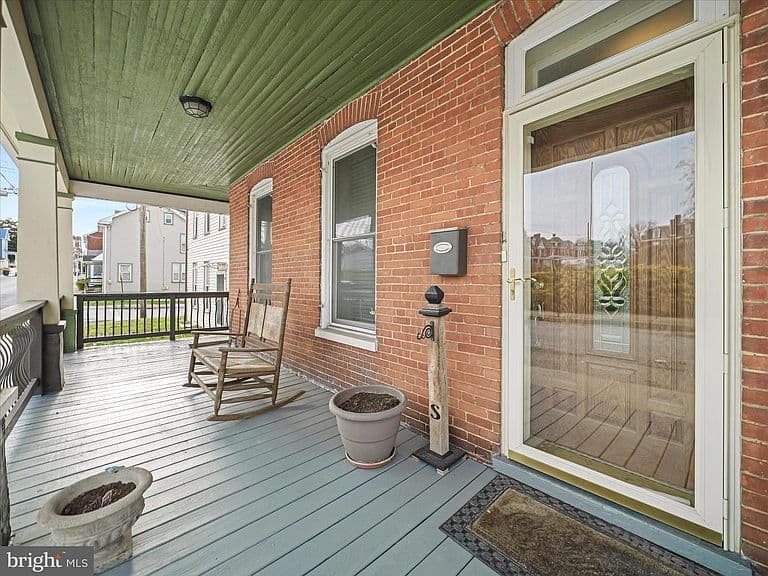 Listing photo 4