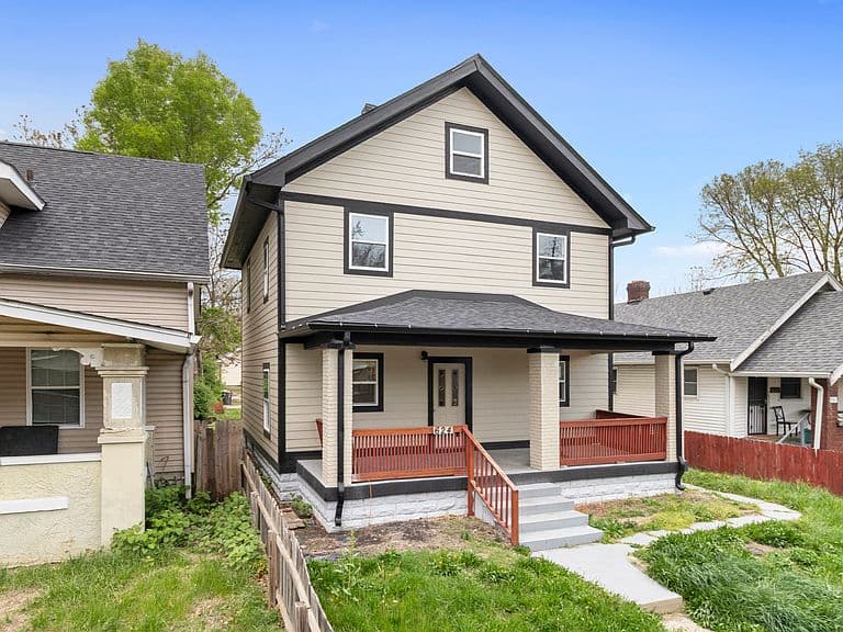 Listing photo 2